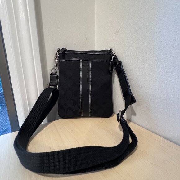 🖤 Coach Black Signature Crossbody Bag | Excellent Condition - Picture 1 of 12